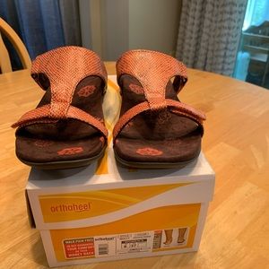 Orthaheel, size 6, Molly Orange snake
